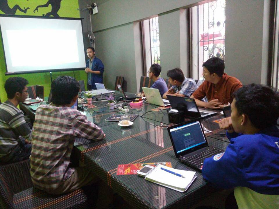 training-web-programming-ika-akakom-yogyakarta.jpg